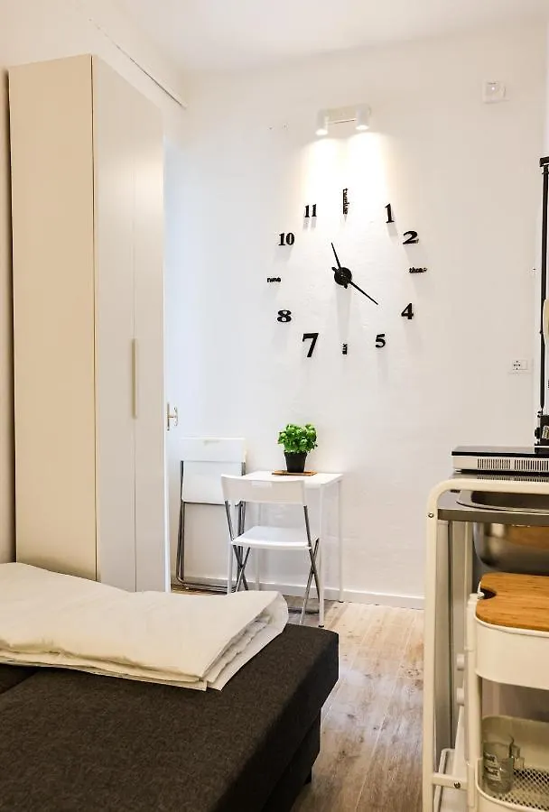 Apartament Raffaello Studio Flat Florencja 0*,