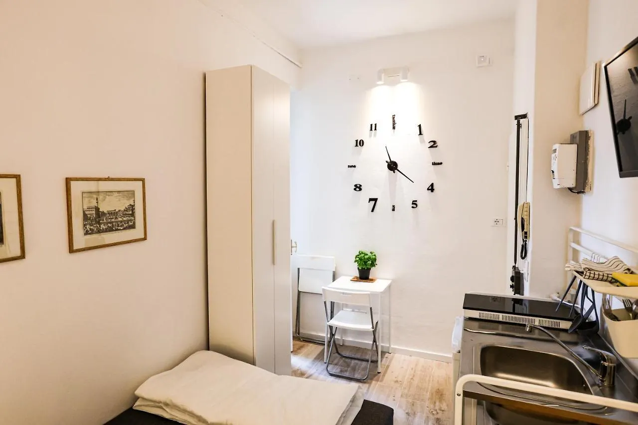 Apartament Raffaello Studio Flat Florencja